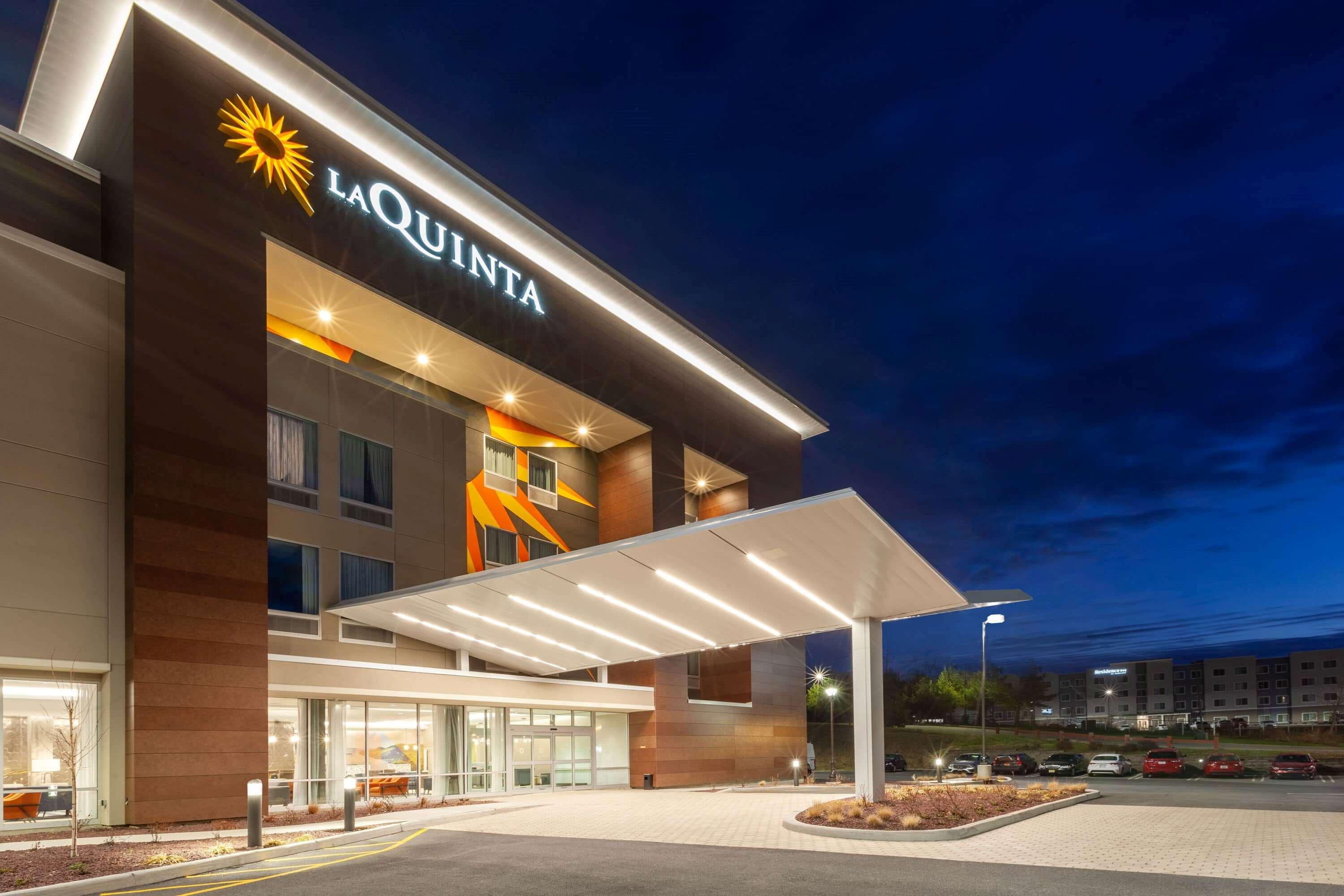 La Quinta Inn & Suites By Wyndham Middletown Extérieur photo